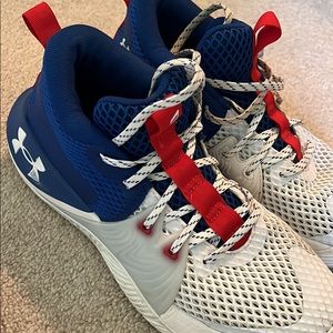 Men’s size 9.5 Under Armour Embiid shoes.
